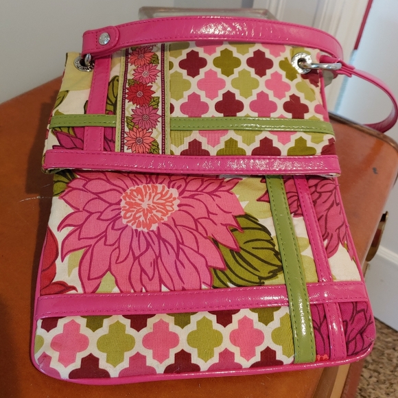 Vera Bradley Handbags - Vera Bradley Crossbody/Fold Pink Floral Flipster